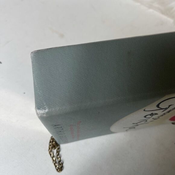 Red lips book cover crossbody bag extremely elegant pre owned . - Picture 11 of 11